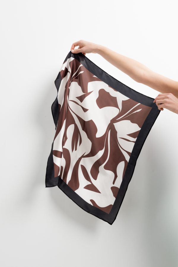PAÑUELO ESTAMPADO - Imagen 2